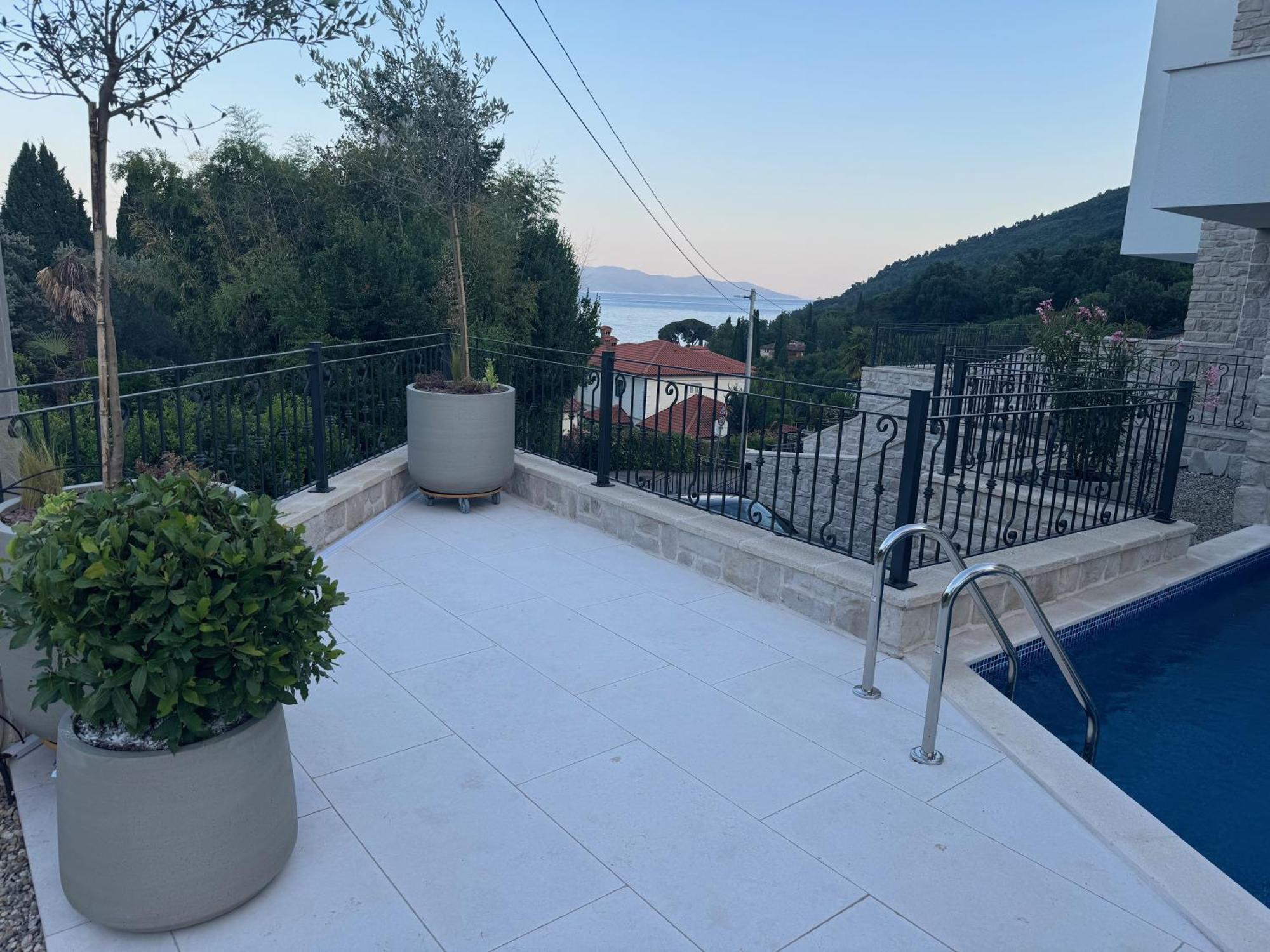 Aura Adriatica Onyx - Luxury Apartment, Private Pool, Sea View, Parking *